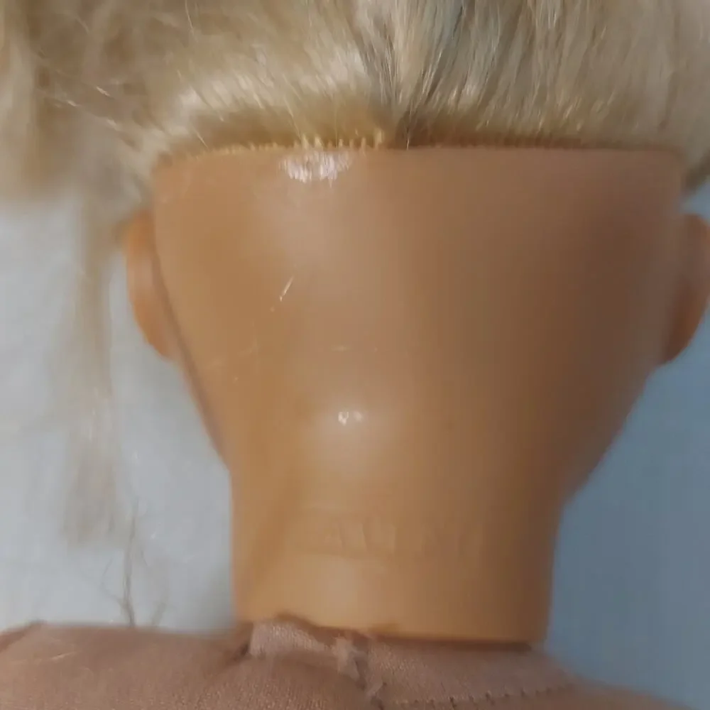 BATTAT Our Generation Blond Hair Green Eye 18